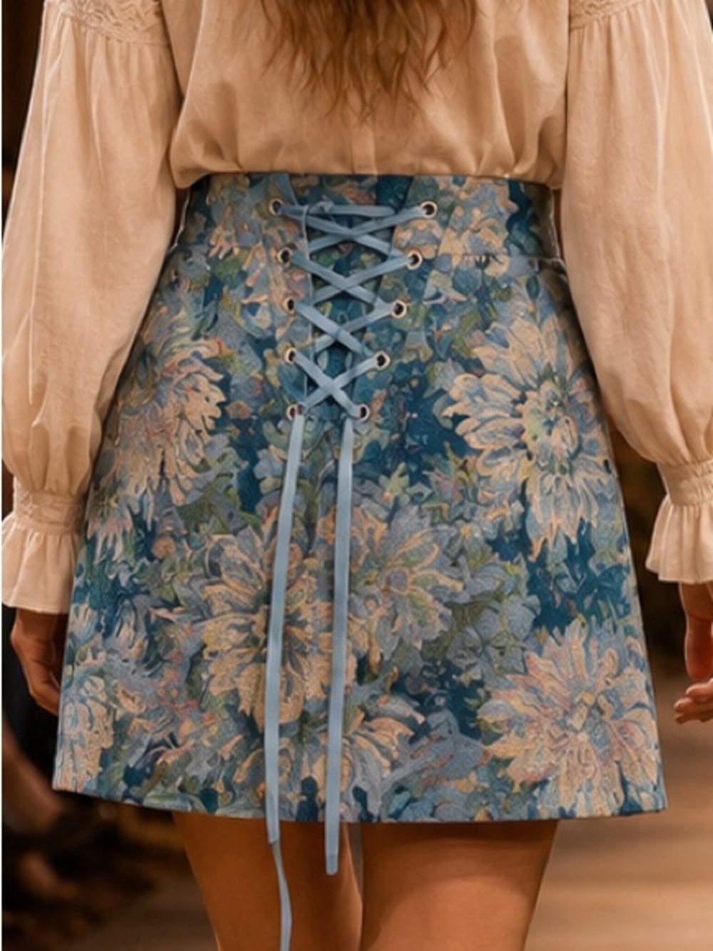 Steve Madden Blissful Blue Floral Brocade Lace-Up Back Mini Skirt Size L NWT